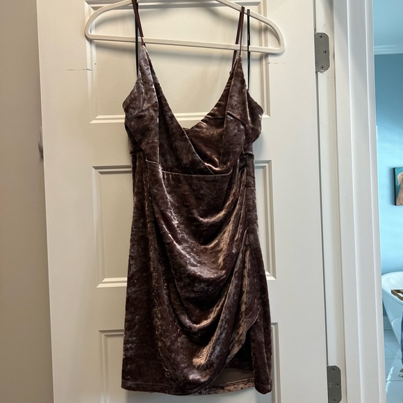 Forever 21 Velvet Mini Dress - Picture 1 of 8